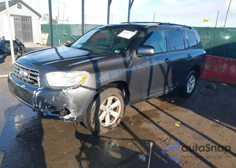 2010 Toyota Highlander Base V6 z USA, uszkodzony, nr VIN 5TDBK3EH2AS017271